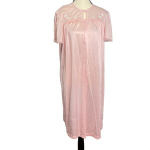 Vintage 70s Vanity Fair Pink Nylon Nightgown Silky Soft W/Floral Lace Sz S‎